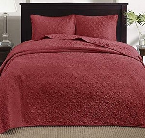 lot 2616 image: Madison Park Quebec King Size Quilt Bedding Set - Red , Damask - 3 Piece Bedding Quilt Coverlets - Ultra Soft Microfiber Bed Quilts Quilted Coverlet