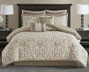 lot 7200 image: Madison Park Odette 8 Piece Jacquard Comforter Set - California King