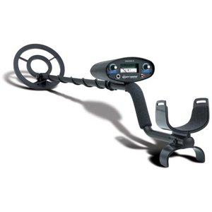 lot 2296 image: Bounty Hunter - TK4 Tracker IV Metal Detector - Retail $99.99