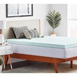 lot 2401 image: 3in. Gel Memory Foam Mattress Topper - Queen - Retail $103.99