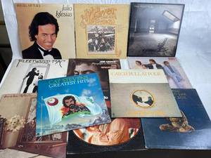 lot 7575 image: Lot of Classic Vintage Vinyl Records - See Pics for Artists - WOW