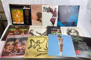 lot 7585 image: Lot of Classic Vintage Vinyl Records - See Pics for Artists - WOW