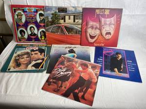 lot 7592 image: Lot of Classic Vintage Vinyl Records - See Pics for Artists - WOW