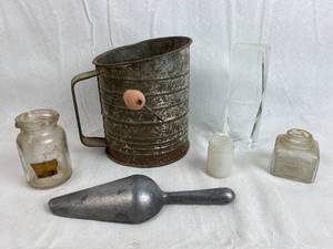 lot 7644 image: Vintage Kitchenware lot - Apothecary Jars, Sifter and Scoop