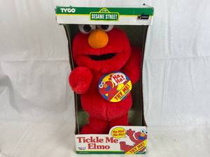lot 7665 image: Tickle Me Elmo - NEW IN BOX Tyco - Sesame Street Awe CUTE