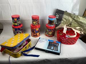 lot 7679 image: TOY STORY TINS - Art Set (new) and Other Activities See pics