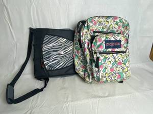 lot 7705 image: Nice Back Pack and Notebook - Great for School