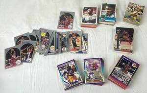 lot 7733 image: Lot of Sports Cards - See Pics