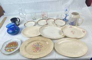 lot 7739 image: Lot of Vintage Platters, Dishes and More