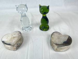 lot 7742 image: Two Deco Glass Cats and Two Silver Heart Trinket Boxes