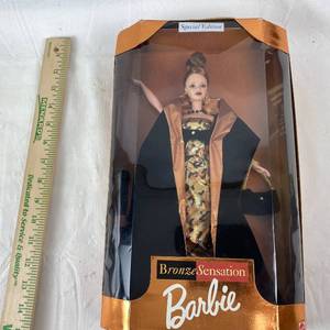 lot 9099 image: Bronze Sensation Barbie - Special Edition - New In original Box