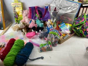 lot 9120 image: Craft Lot - So much to Create
