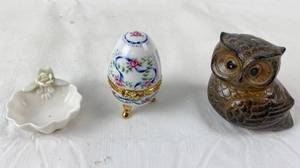 lot 9124 image: Lot of Ceramic Nick Knacks - Brown Owl Japan, Egg 1997 Lefton 11172, Decor sm Bowl Japan