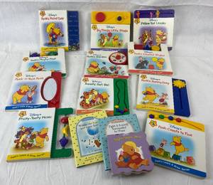 lot 9139 image: Lot of Disney Winnie the Pooh Book - Learn & Grow With Pooh
