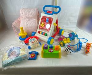 lot 9148 image: Baby Bed Bumper Pad, 2in1 Heads Up-for Babys Head & Toys, some Fisher Price