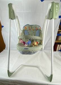 lot 9234 image: Graco, 6 Speed Disney Baby Swing