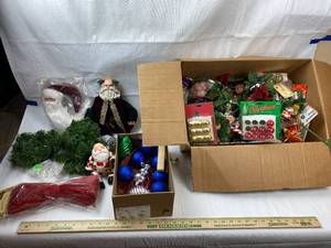 lot 9240 image: Very Nice Lot of Christmas Items -  Ornaments, Garland, Decor....