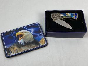 lot 9267 image: American Eagle Collectible,  Pocket Knife w Tin