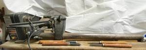 lot 6081 image: Sears Craftsman 12 inch Wood Lathe w carving tools - WORKS See Video