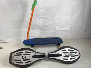 lot 6102 image: Lot of 2 Skate Boards