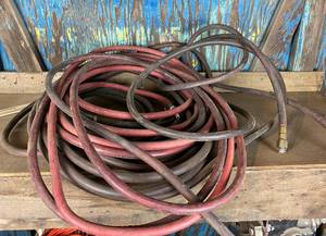 lot 6125 image: Lot of Air hoses