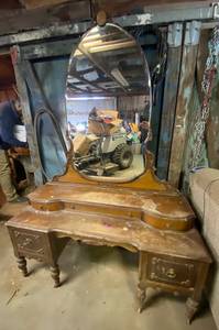 lot 6133 image: Vintage Dressing Table w Beveled Edge Mirror - Very ornate - Good bones. Needs TLC Great project
