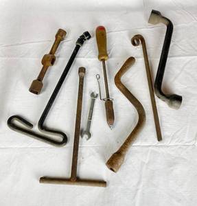 lot 6142 image: Lot of Automotive Vintage Tools, Wrenches, T-Wrenches and More