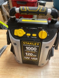 lot 168 image: 1000 Peak Amp Battery Jump-Starter