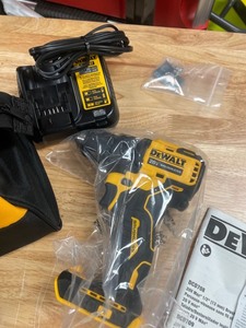 lot 265 image: DEWALT (DCD708C2) - 20V Li-Ion Atomic Brushless Compact DrillDriver Kit....NEW