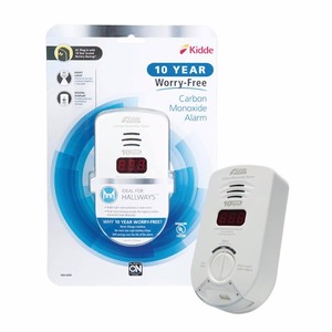 lot 293 image: Kidde 10 Year Worry-Free Plug-In Carbon Monoxide Detector with Battery Backup, Digital Display, and Safety Light