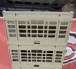 lot 4541 image: (2) Tan SiLite Glass Racks
