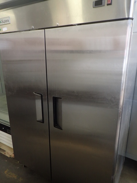lot 18 image: Supera Stainless Door Freezer