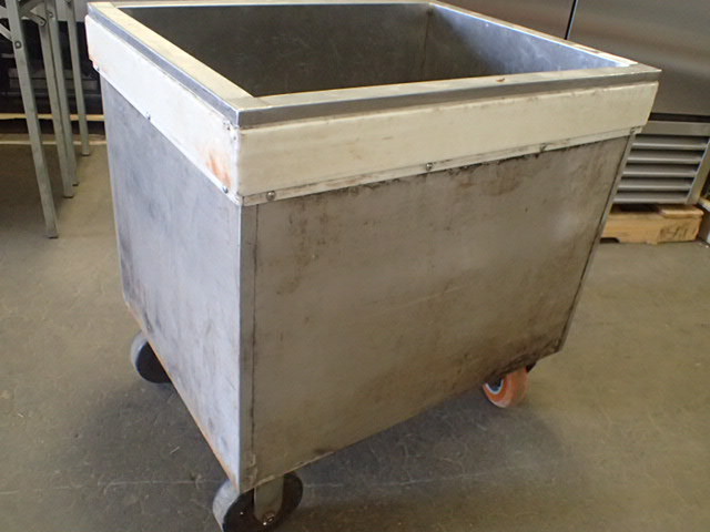 lot 109 image: Stainless Dump Cart w Bottom Spout