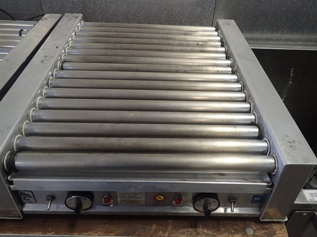 lot 110 image: Connolly Roll A Grill Hot Dog Roller