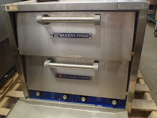 lot 116 image: Bakers Pride Double Deck Stone Pizza Oven