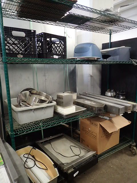 lot 125 image: Rack of Various Kitchen Goods