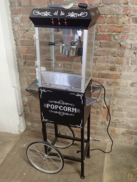lot 130 image: Paramount Rolling Vintage-Looking Popcorn Maker