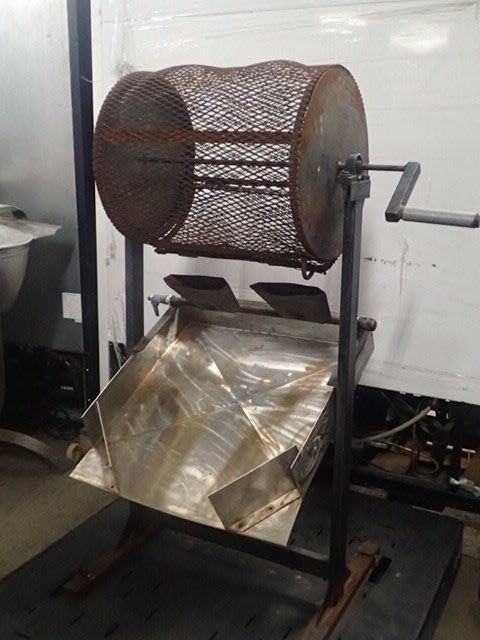 lot 143 image: Chili Pepper Roaster