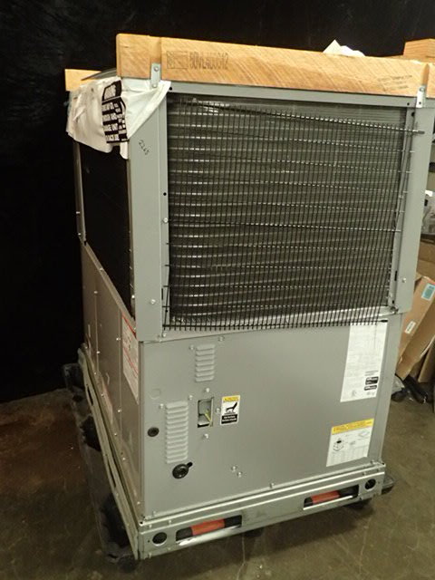 lot 207 image: Comfortmaker Large AC Units