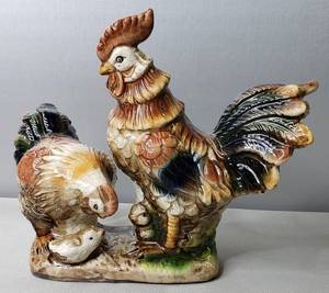 lot 90 image: Family of Chickens, Beautifully Painted and Finished in Crackle Glaze Coasting, 8H & 10.5L