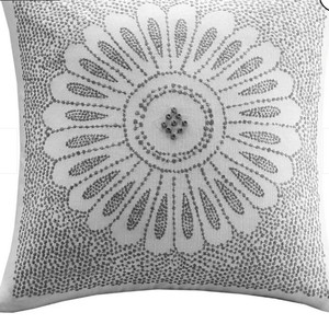 lot 49268 image: InkIvy Decorative pillow