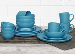 lot 49460 image: Farberware Dinner Ware Set