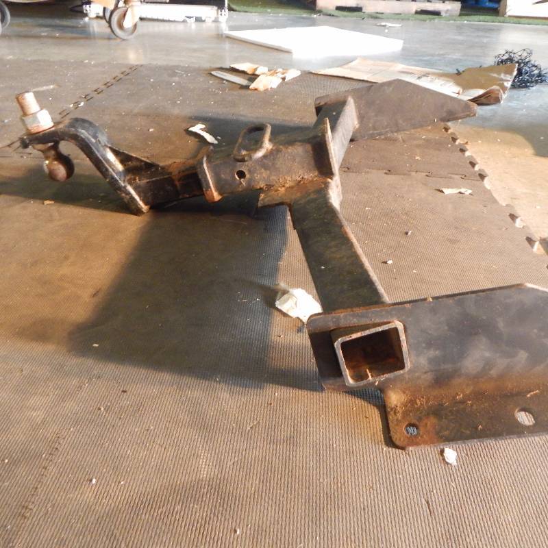 Trailer Hitch With Ball Joint 85TH SURPLUS DEALS DEALS DEALS • SOUTH