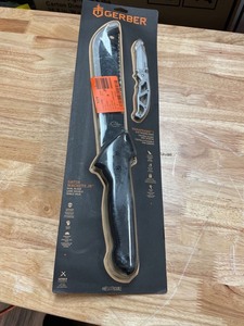 lot 269 image: GERBER BUNDLE GATOR MACHETE JR DUAL BLADE SHEATH & PARAFRAME CLIP FOLDING KNIFE