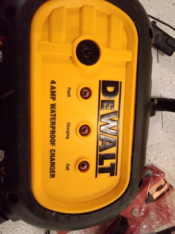NEW - DEWALT 4 Amp Professional Waterproof Portable Car Battery Charger