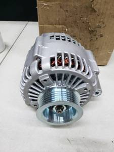 lot 8446 image: Car Alternator