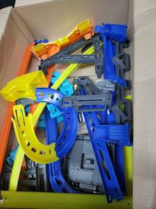 lot 8655 image: Hot Wheels Track Parts
