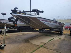 lot 205 image: Ranger Boat RT 178