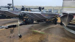 lot 206 image: RT 178 Ranger US Army Boat W Ranger Trail Trailer