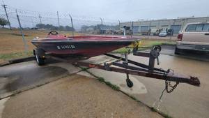 lot 208 image: Spitfire V15 Tide Craft W a SporTrailer